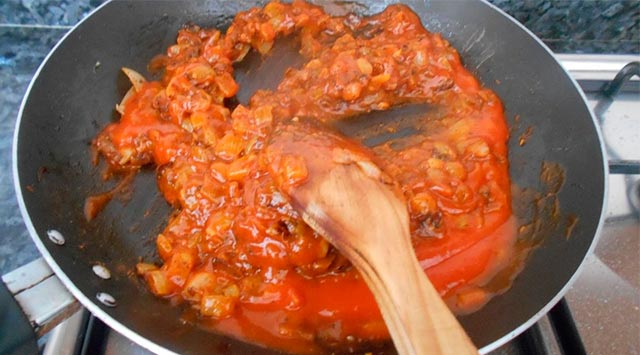 Caracoles en salsa picante