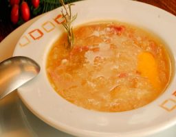 sopa-de-ajo-o-castellana