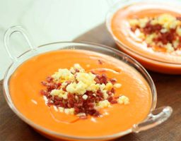 Salmorejo tradicional cordobés