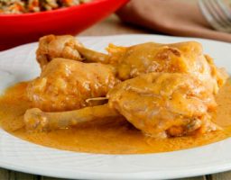 Muslos de pollo en salsa