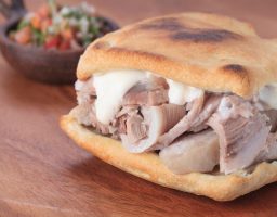 Sándwich de pernil