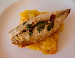 Caballa al horno