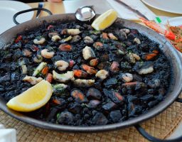 Arroz Negro con Mariscos