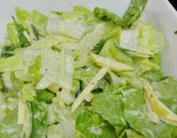 Ensalada con salsa de mostaza