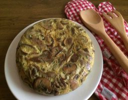 Tortilla con Portobello y Queso Azul