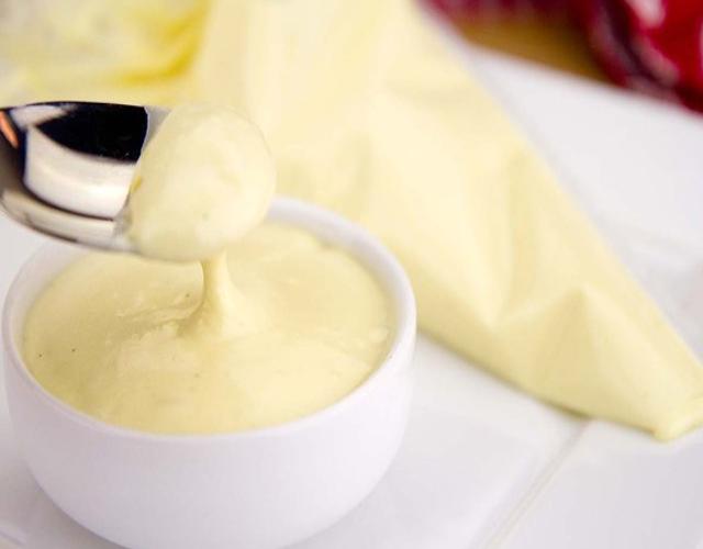 Crema Pastelera: 4 formas de prepararla