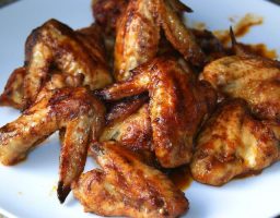 Alitas de pollo al ajillo en el microondas