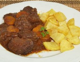 Estofado al vino tinto