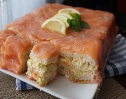 Salmón ahumado con pan de molde