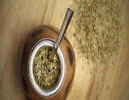 Preparar y cebar un buen mate