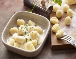 Gnocchi con salsa de queso. Thermomix