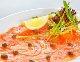 Carpaccio de salmón