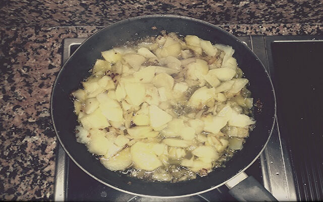 Tortilla de patatas vegana
