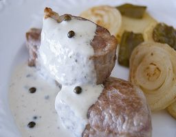 Solomillo a la pimienta verde