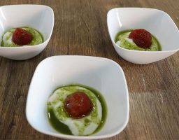 Tapa cherry queso pesto