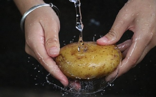 Patatas hasselback al horno