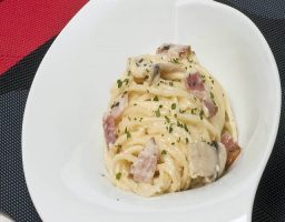 Tallarines a la carbonara