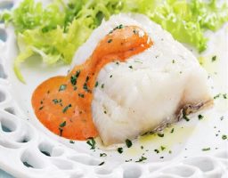 Bacalao a la plancha con salsa romesco