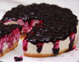 Tarta de queso con arándanos