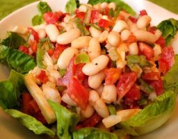 Ensalada de alubias blancas