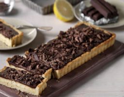 Tarta de limón y chocolate