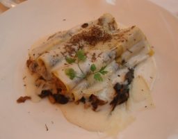 Canelones de atún y gambas