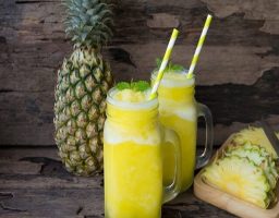 Zumo détox de piña