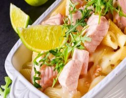 Macarrones con salmón y nata