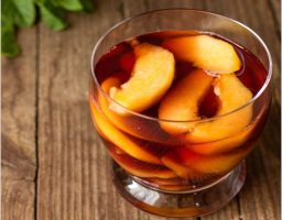 Melocotones al Vino