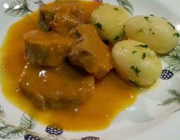 Solomillo con salsa de almendras
