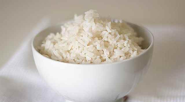 Ensalada de arroz y piña