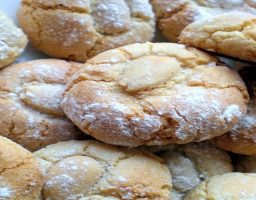 Amarguillos de almendra