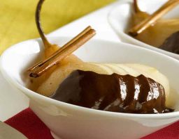 Peras al horno con chocolate