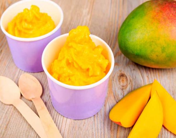 Helado de mango casero