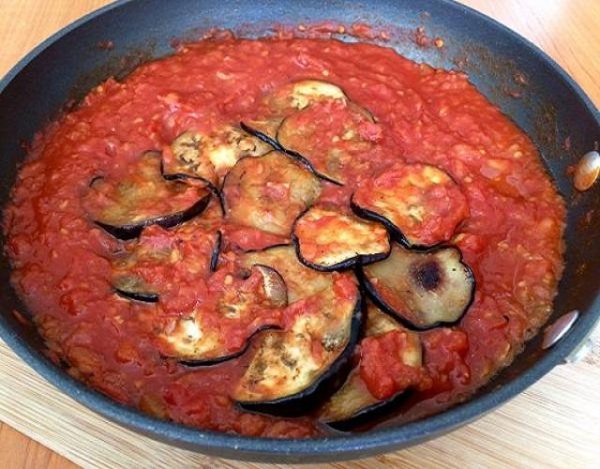 Berenjenas en salsa de tomate