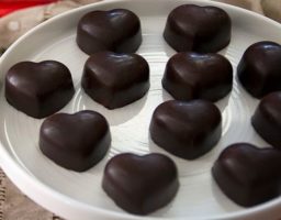 Bombones de chocolate negro
