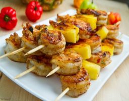 Brocheta de langostinos