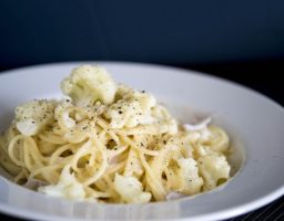 Espaguetis con coliflor