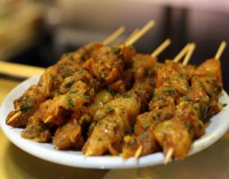 Brocheta de Pollo, Manzana y Curry