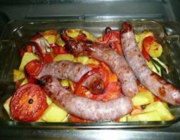 Butifarra al horno con patatas