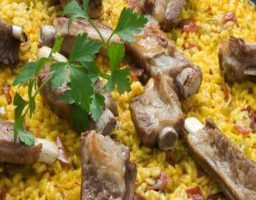 Arroz con costillas de cerdo