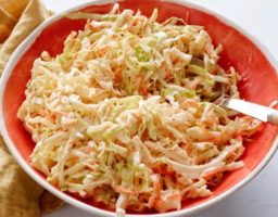 Ensalada de repollo y zanahoria