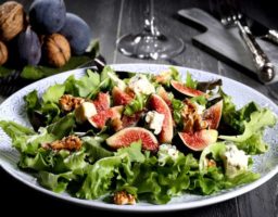Ensalada de higos y queso de cabra