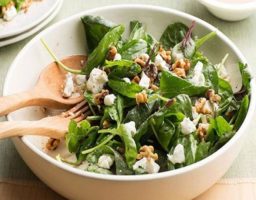 Ensalada templada de espinacas fritas