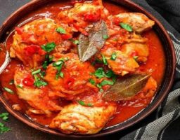 Pollo con tomate de la abuela
