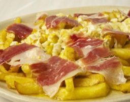 Revuelto de patatas con jamón ibérico