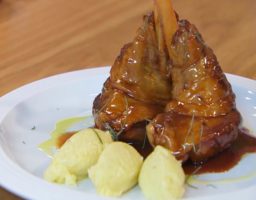 Receta de Garretas de cordero en salsa