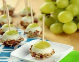 Receta de Canapés de uvas con queso