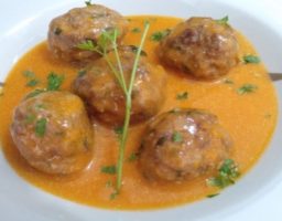 Albóndigas con salsa de calabaza