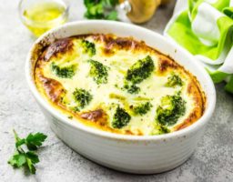 Brócoli con Jamón Gratinado